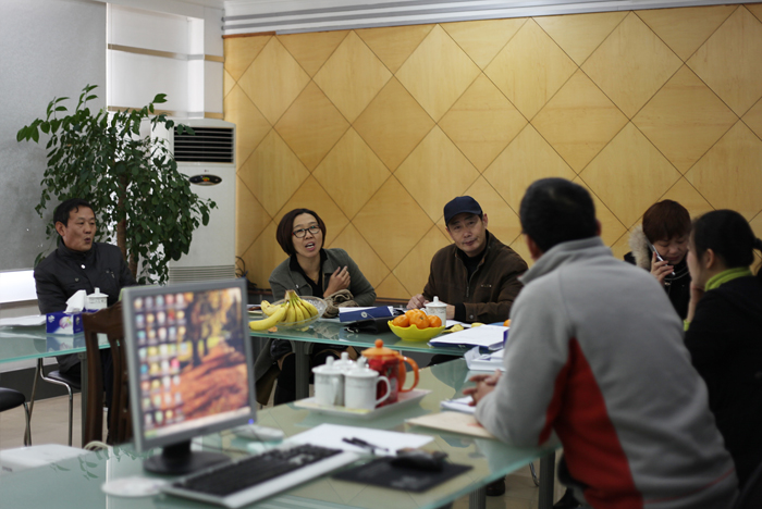 2012-11-28 崇川區(qū)工會(huì)領(lǐng)導(dǎo)來我司檢查指導(dǎo)工會(huì)工作